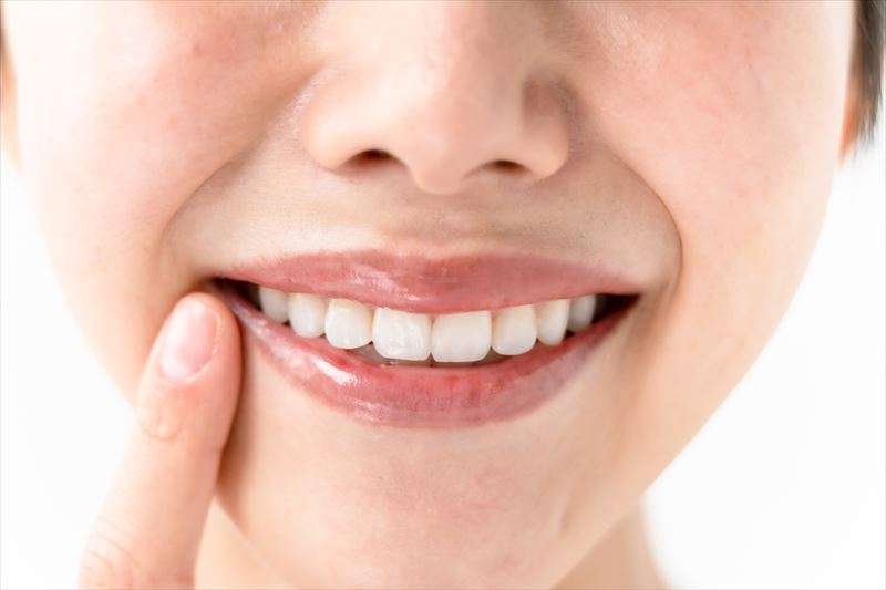 歯科医院でのホワイトニングは歯の矯正中でも施術可能？